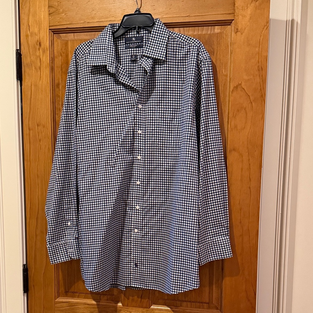 Hart Schaffner Marx Black and White Checkered Shirt